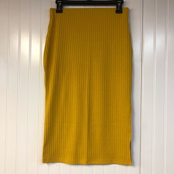Urban Coco Yellow Ribbed Stretchy Skirt Medium Side Slits - Picture 1 of 5